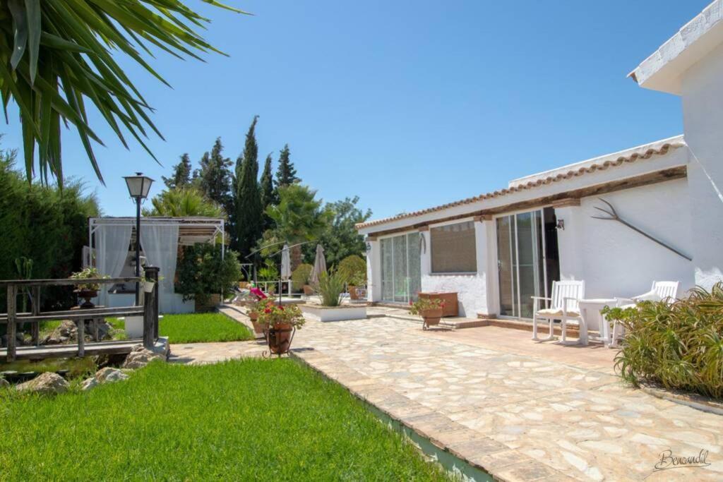 Villa El Estanque Holiday Cottage & Bungalow Аркос-де-ла-Фронтера Екстер'єр фото